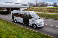 Mercedes Benz presenta nuevos minibuses