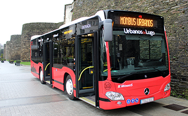 Urbanos de Lugo presenta sus dos nuevos vehi&#769;culos Citaro K