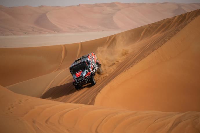 Un camión equipado con transmisión Allison gana el Dakar