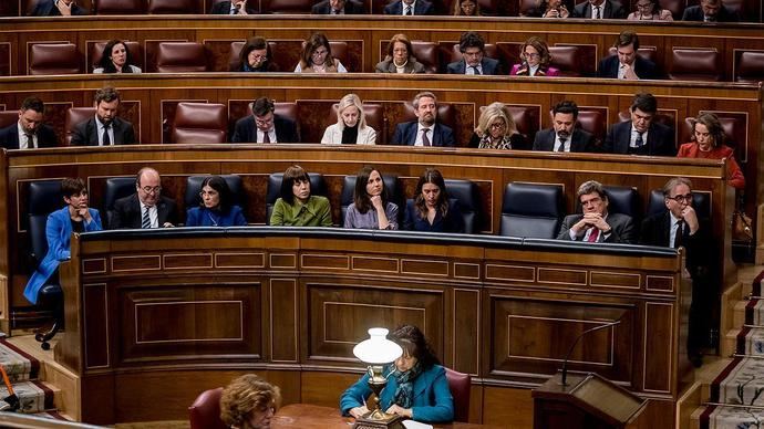 Las comunidades autónomas asumirán la responsabilidad de decidir sobre futuras ayudas al transporte tras la derogación del decreto