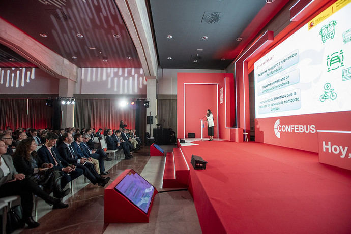 La integración tarifaria y la inversión, protagonistas en el Confebus Summit 2025