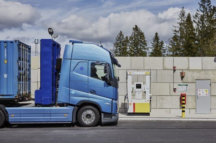 Volvo Trucks inicia pruebas con clientes de camiones de pila de combustible en 2025