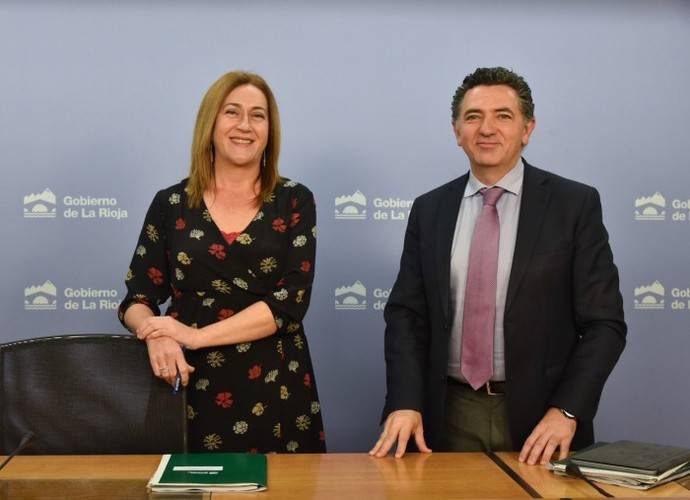 Los consejeros riojanos Begoña Martínez Arregui y Carlos Cuevas.