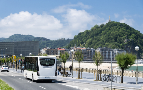 44 autobuses eléctricos de tres puertas Irizar para Burgas, Bulgaria
