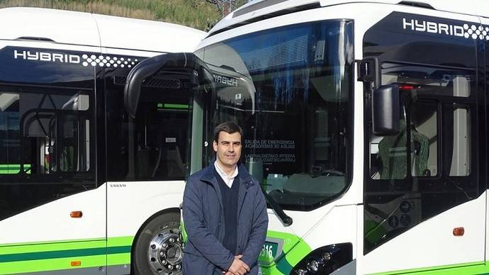 Nuevos híbridos de Bizkaibus aseguran accesibilidad, con dos rampas