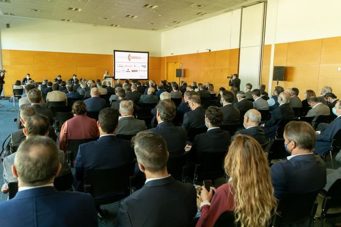 La Asamblea General y la entrega de los Premios Confebus se celebrará en la FIAA