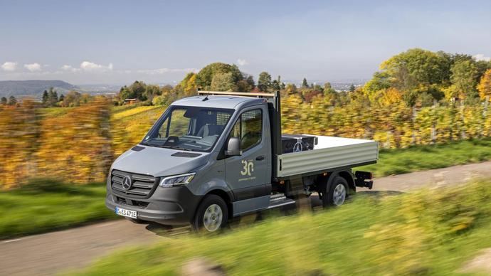 Mercedes-Benz reafirma su liderazgo en vehículos comerciales