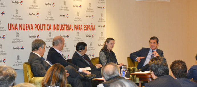 Mario Armero, vicepresidente de Anfac, durante su intervención en el debate del Club Diálogos para la Democracia.