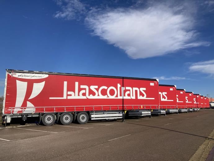 Blascotrans se refuerza con 35 semirremolques de Schmitz Cargobull