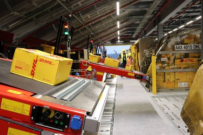 DHL Express invierte en su centro logístico ecológico de Colonia-Bonn