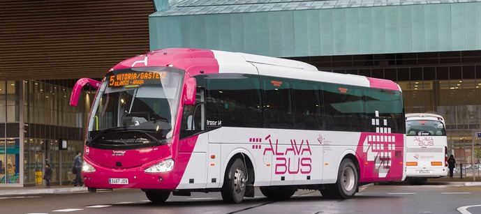 Los viajeros de bus de Álava crecen un 32% en el primer semestre del año