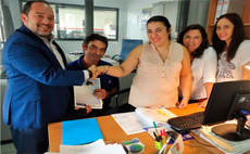 Emilio de Guzmán, consultor de Allltrucks y Mónica Montes Bruque, administradora de Talleres HTB 