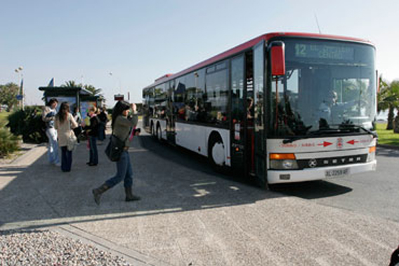 El número de usuarios del transporte público disminuye un 5,7% en marzo