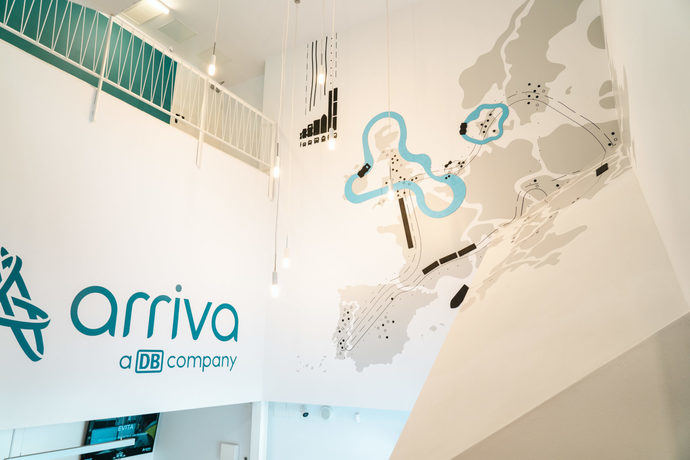 Un nuevo mural preside la sede principal de Arriva en Madrid