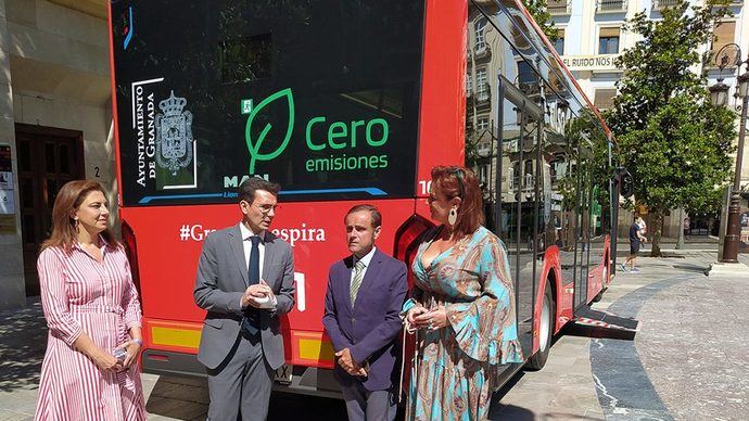 Granada incorpora el segundo autobús eléctrico y avanza hacia la sostenibilidad
