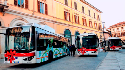 Autobuses eléctricos BYD en las calles de Turín y Novara