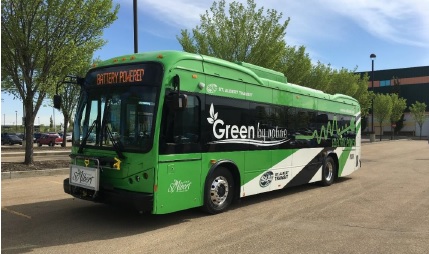 Tres autobuses eléctricos BYD entregados en Canadá