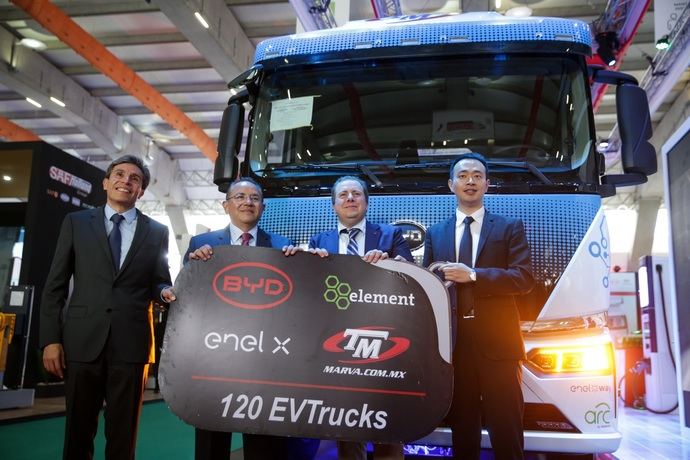 BYD entrega la primera flota de semirremolques eléctricos puros