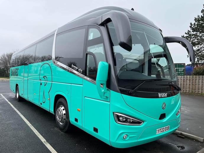 Barnes Coaches incorpora un nuevo miembro a su flota, un Irizar i6S integral