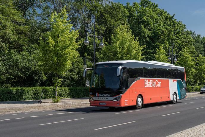 BlaBlaCar lanza tres nuevas rutas de bus entre España y Francia