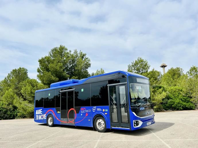 King Long entrega a PortAventura su primer autobús eléctrico