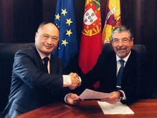 Firma del contrato.