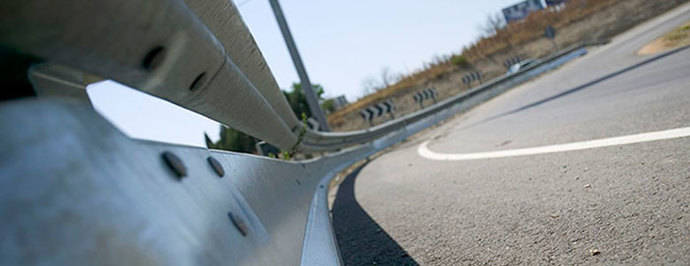 El 30% de las barreras de seguridad de las carreteras españolas presentan defectos
