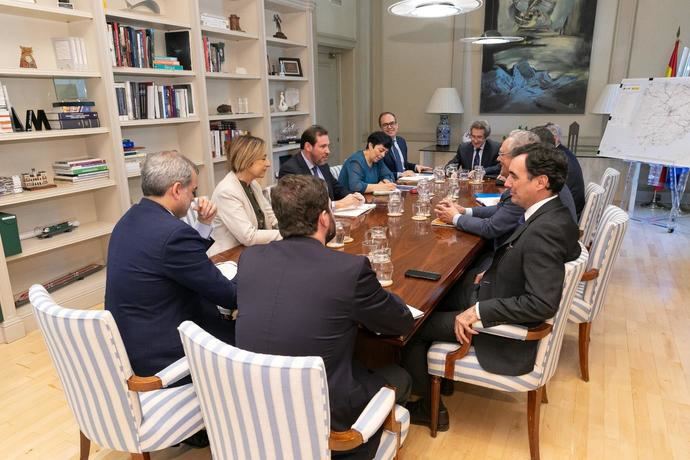 Reunión entre CETM y ministro de Transportes para mejorar situación del Sector