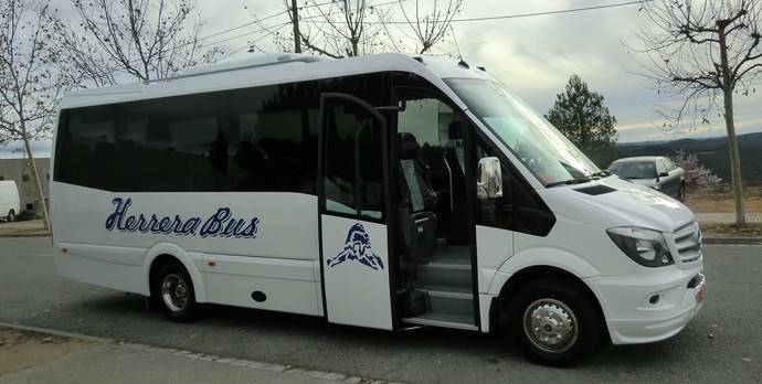 Herrera Bus adquiere un Spica de Car-bus.net