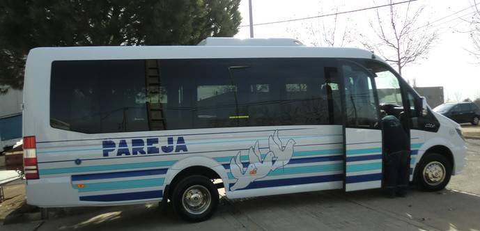 Autocares Pareja estrena un Corvi Long PMR de Car-Bus.Net