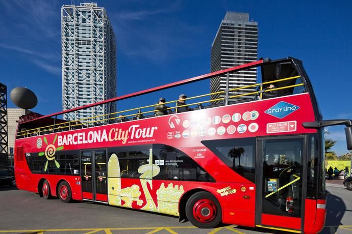 Grupo Julià y Moventis se adjudican el bus turístico de Barcelona