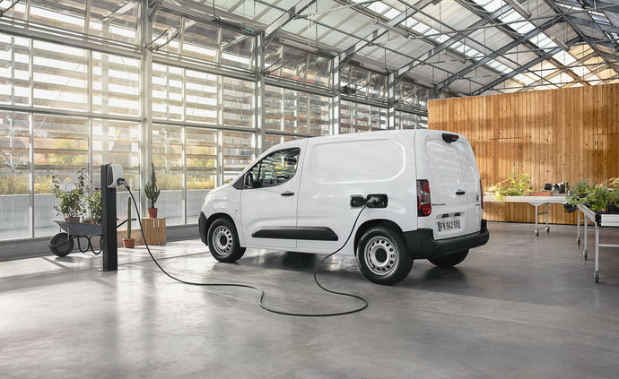 El nuevo comercial de Citroën llega a España: la Citroën ë-Berlingo Van