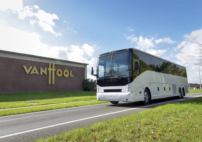 Van Hool produce el primer autocar 100% eléctrico para el mercado americano