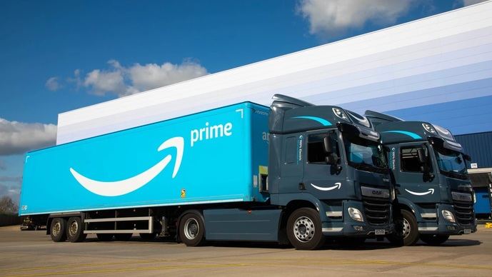 Amazon incorpora camiones totalmente eléctricos a su flota del Reino Unido
