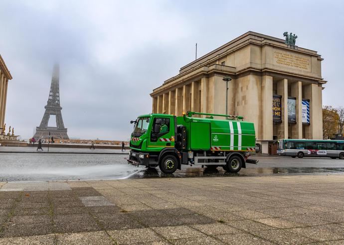 París se prepara para la lmpieza durante los Juegos de la mano de Allison
