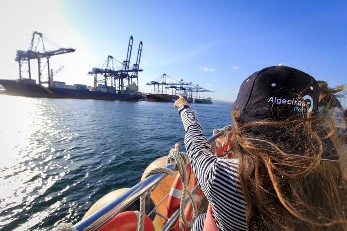 El Puerto de Algeciras mantiene en verano el ritmo de actividad