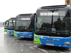 Los cuatro nuevo autobuses híbridos de Dbus.