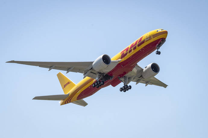 DHL inicia la distribución internacional de la vacuna contra la Covid-19