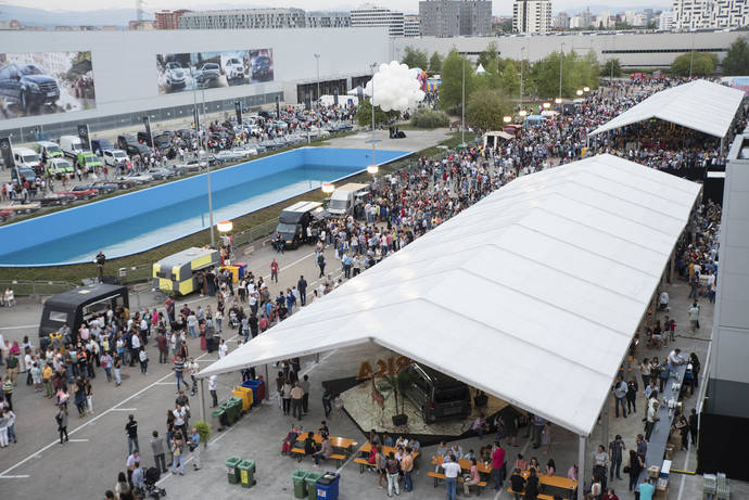 Imagen del evento de 'Family Day' de Mercedes Benz en Vitoria.