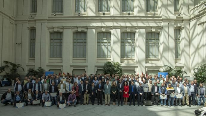 EMT premia la profesionalidad y dedicación de sus empleados