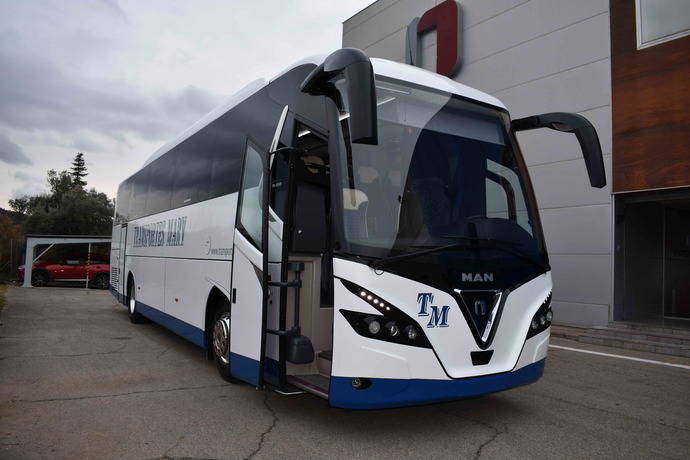 Nogebus proporciona dos Touring HD a Transportes Mary