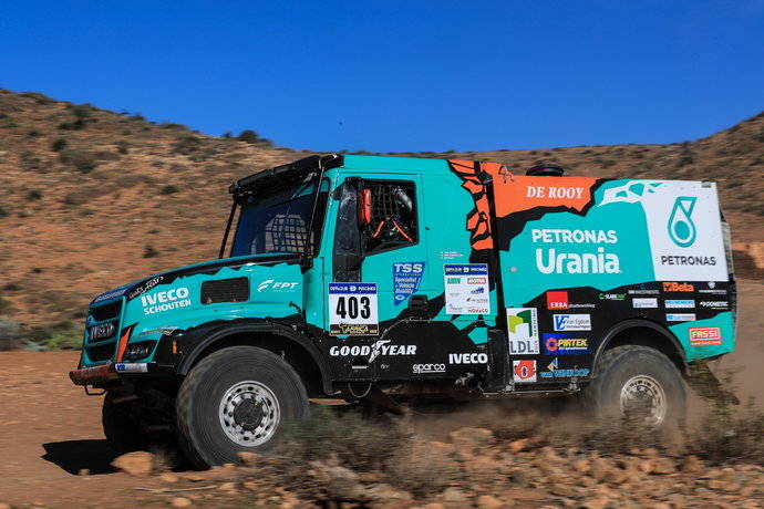 El equipo De Rooy primer clasificado del África Eco Race