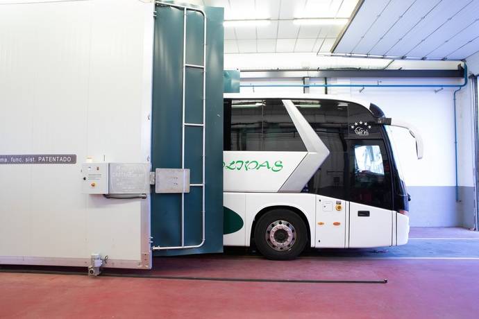 Patente española desinfecta transporte público para tratar de eliminar coronavirus