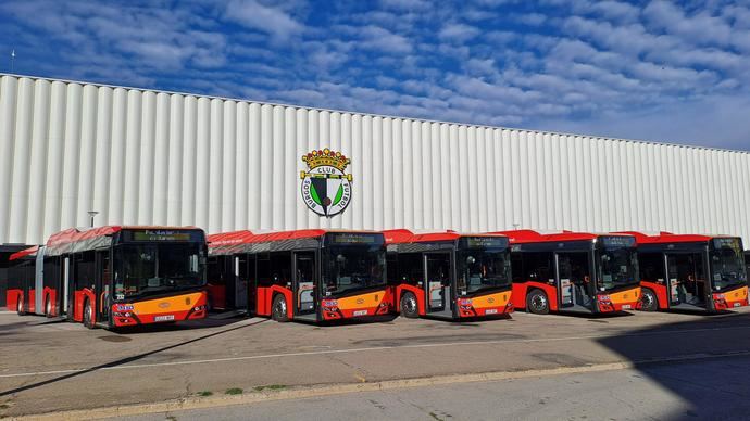 El Ayuntamiento de Burgos incorpora a su flota cinco nuevos autobuses urbanos