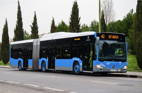 La EMT aparcará los autobuses antiguos durante el verano y los fines de semana