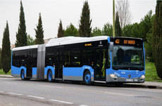 La EMT aparcará los autobuses antiguos durante el verano y los fines de semana