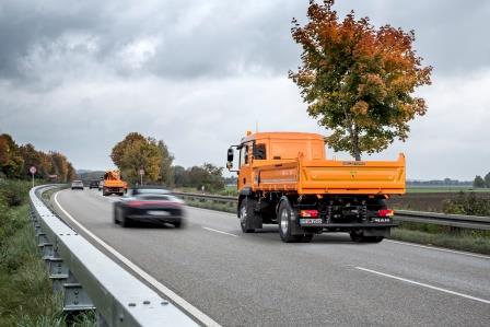 Vehículo de protección sin conductor para autopistas