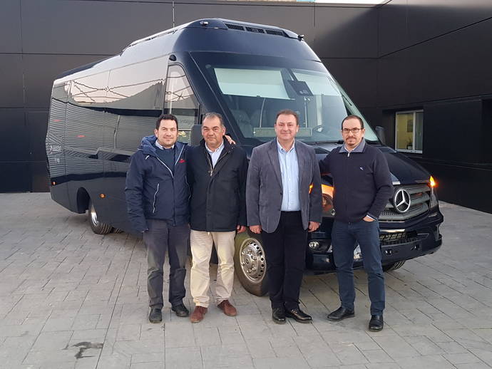 Autocares Amuedo incorpora un ONE de Integralia para su servicio Vip de Sevilla