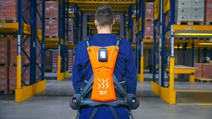 Dachser realiza pruebas prácticas con exoesqueletos en sus almacenes de Europa