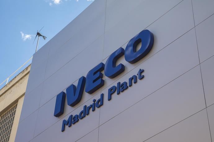 Iveco implanta un doble proyecto fotovoltaico para ser autosuficiente